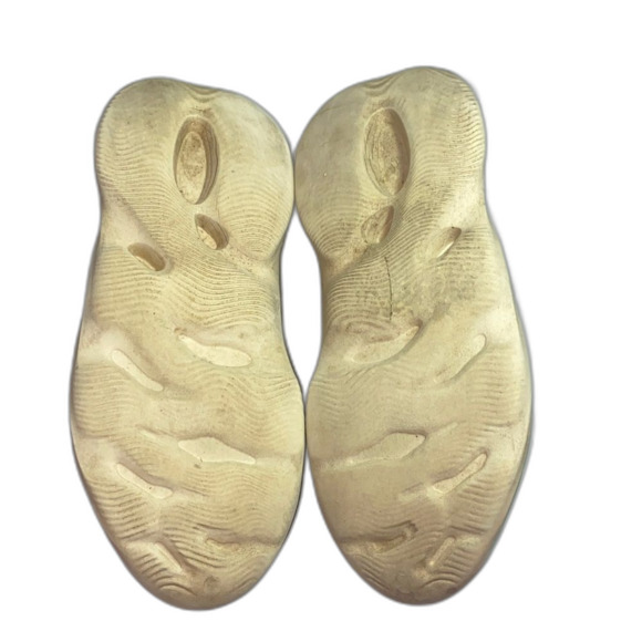 Yeezy Adidas Foam Runner Clogs in Cream Men’s Size 13 Sandals Streetwear Shoes - Picture 4 of 5